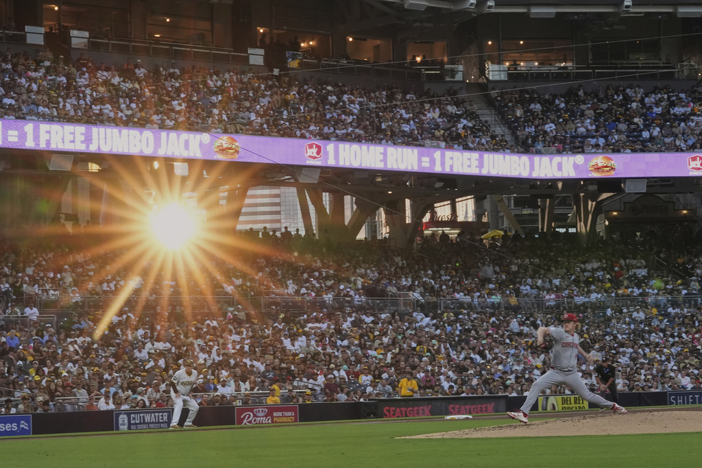 Cincinnati Reds starting pitcher Andrew Abbott works against a San Diego Padres batter during the fourth inning of a baseball game Wednesday, Sept. 10, 2025, in San Diego. (AP Photo/Gregory Bull)