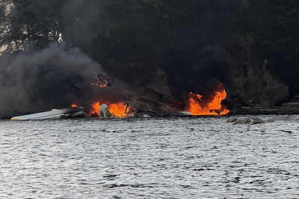 This photo provided by Dave Eastman shows a seaplane after it crashed near Sucia Island in the San Juan Islands, Wash., Thursday, July 23, 2026. (Dave Eastman via AP)
