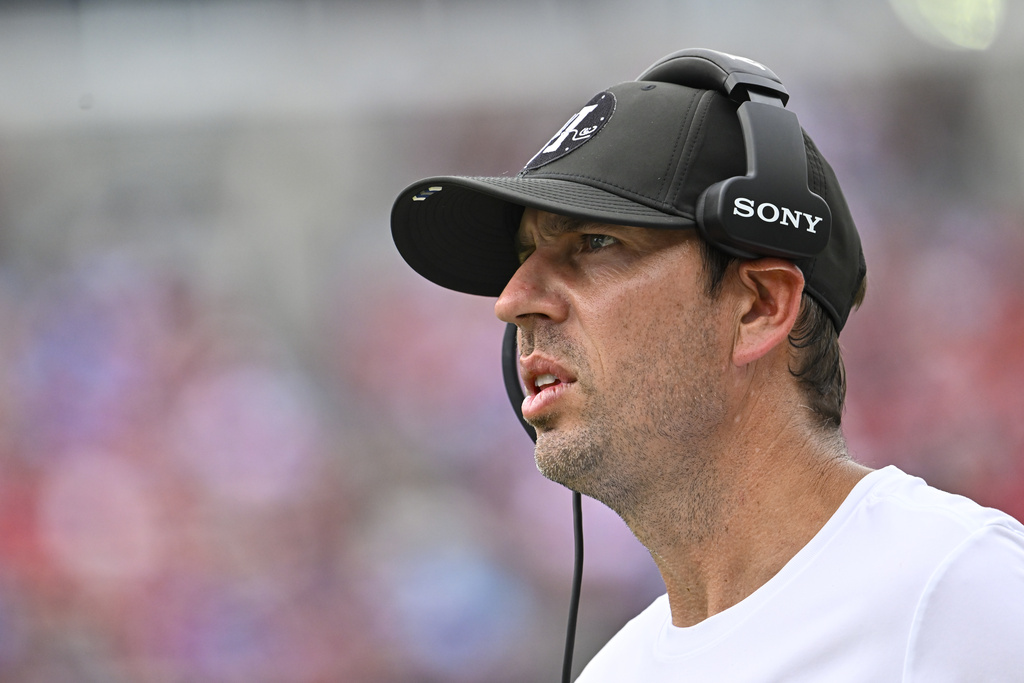 Indianapolis Colts head coach Shane Steichen on the sideline during the first half of an NFL football game against the Tennessee Titans Sunday, Sept. 21, 2025, in Nashville, Tenn. (AP Photo/John Amis)