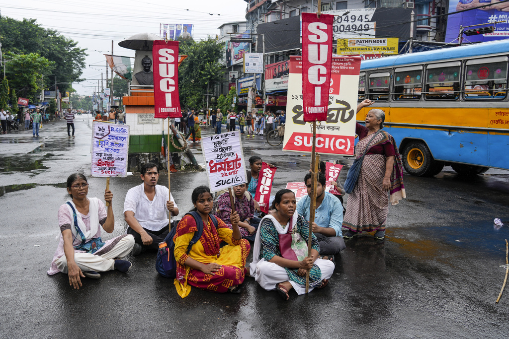 Protests grow in India over the rape and killing of a doctor at a state ...