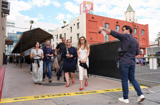 "Jimmy Kimmel Live!" audience members are directed to the back entrance of the show's studio for a taping on Tuesday, Sept. 23, 2025, in Los Angeles. (AP Photo/Chris Pizzello) "Jimmy Kimmel Live!" audience members are directed to the back entrance of the show's studio for a taping on Tuesday, Sept. 23, 2025, in Los Angeles. (AP Photo/Chris Pizzello)