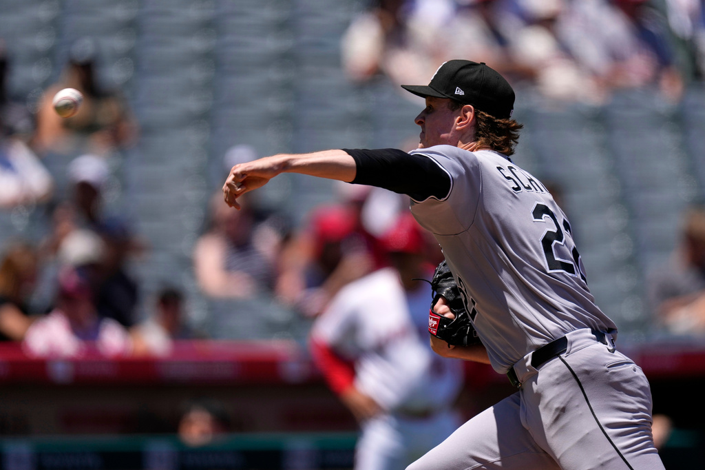 Chicago White Sox pitcher Noah Schultz throws to the plate during the first inning of a baseball game against the Los Angeles Angels, Wednesday, May 6, 2026, in Anaheim, Calif. (AP Photo/Mark J. Terrill)