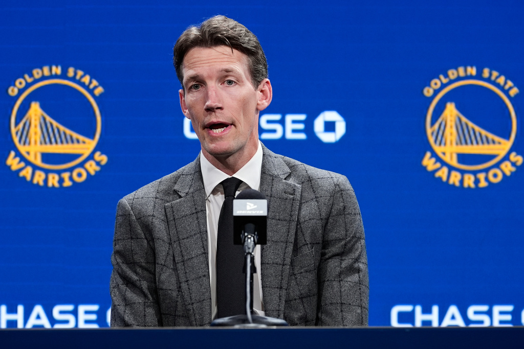 Golden State Warriors general manager Mike Dunleavy speaks to reporters before an NBA basketball game against the Toronto Raptors, Tuesday, Jan. 20, 2026, in San Francisco. (AP Photo/Godofredo A. Vásquez)