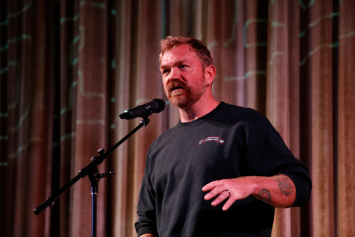 Democratic Maine Senate candidate Graham Platner speaks at a town hall in Ogunquit, Maine, Wednesday, Oct. 22, 2025. (AP Photo/Caleb Jones) Democratic Maine Senate candidate Graham Platner speaks at a town hall in Ogunquit, Maine, Wednesday, Oct. 22, 2025. (AP Photo/Caleb Jones)