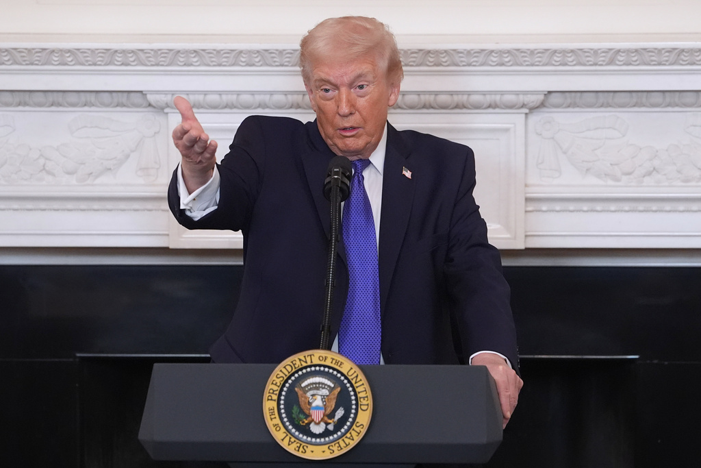 President Donald Trump speaks during a breakfast with the National Governors Association in the State Dining Room of the White House, Friday, Feb. 20, 2026, in Washington. (AP Photo/Evan Vucci)