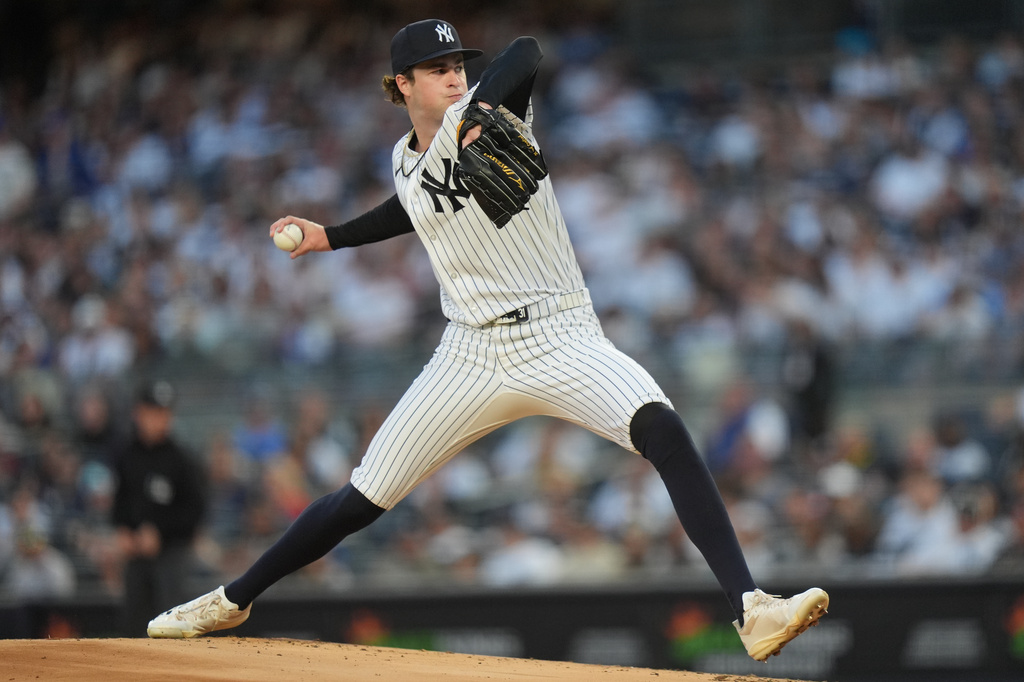 New York Yankees' Cam Schlittler (31) pitches during the first inning of a baseball game against the Kansas City Royals Friday, April 17, 2026, in New York. (AP Photo/Frank Franklin II)