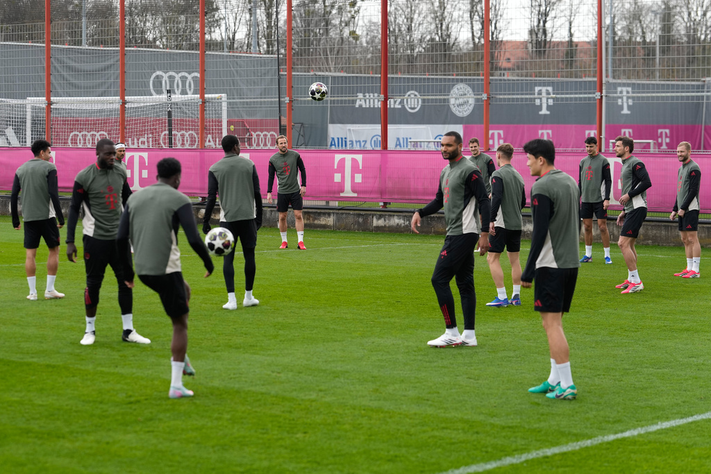 Bayern players arrive for a training session in Munich, Germany, Monday, March 9, 2026, ahead of the Champions League round of 16 soccer match between Atalanta Bergamo and FC Bayern. (AP Photo/Matthias Schrader)