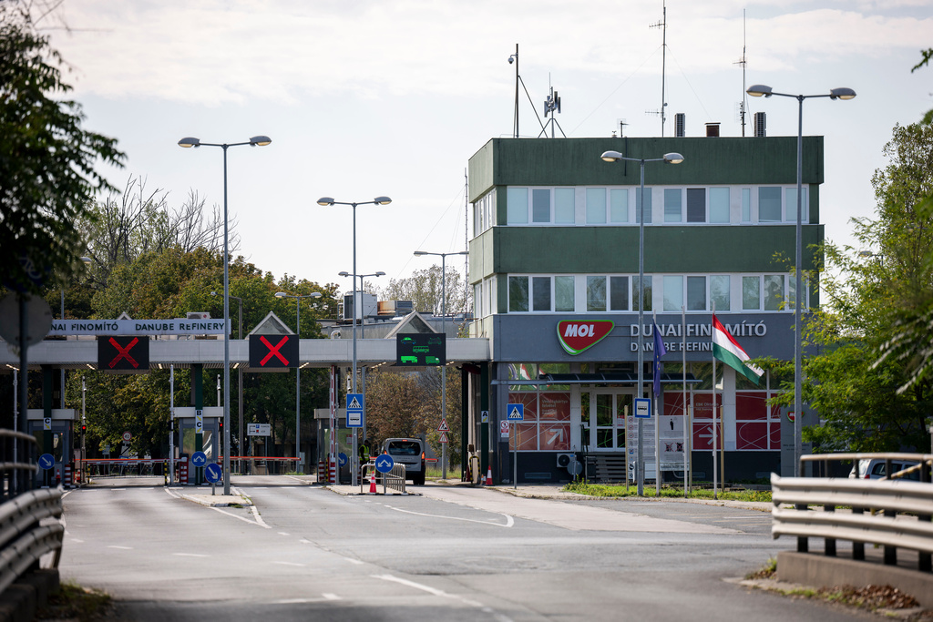 A general view of the entrance of MOL's Danube refinery which produces fuel from Russian crude oil in Százhalombatta, Hungary, on Sept. 27, 2025. (AP Photo/Denes Erdos)