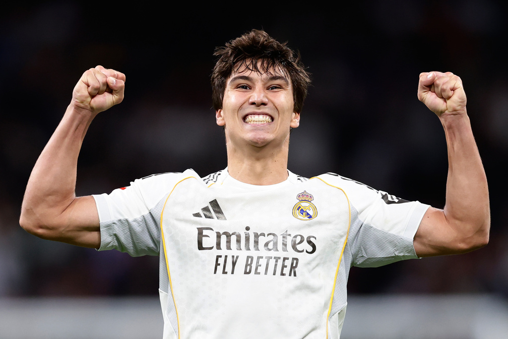Real Madrid's Gonzalo Garcia celebrates after scoring his third and his sides fourth goal during the Spanish La Liga soccer match between Real Madrid and Real Betis Sevilla in Madrid, Spain, Sunday, Jan. 4, 2026. (AP Photo/Pablo Garcia)