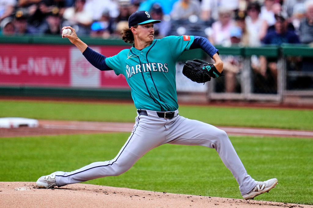 Seattle Mariners pitcher Bryce Miller delivers during the first inning of a baseball game against the Pittsburgh Pirates in Pittsburgh, Thursday, June 25, 2026. (AP Photo/Gene J. Puskar)