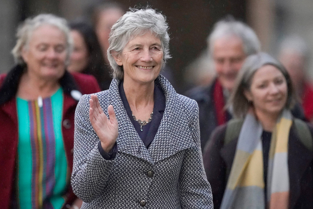 Left-wing independent presidential candidate Catherine Connolly arrives at Dublin Castle for the count in Ireland's presidential election to replace Michael D. Higgins, who has served the maximum two seven-year terms, on Saturday, Oct. 25, 2025. (Niall Carson/PA via AP)