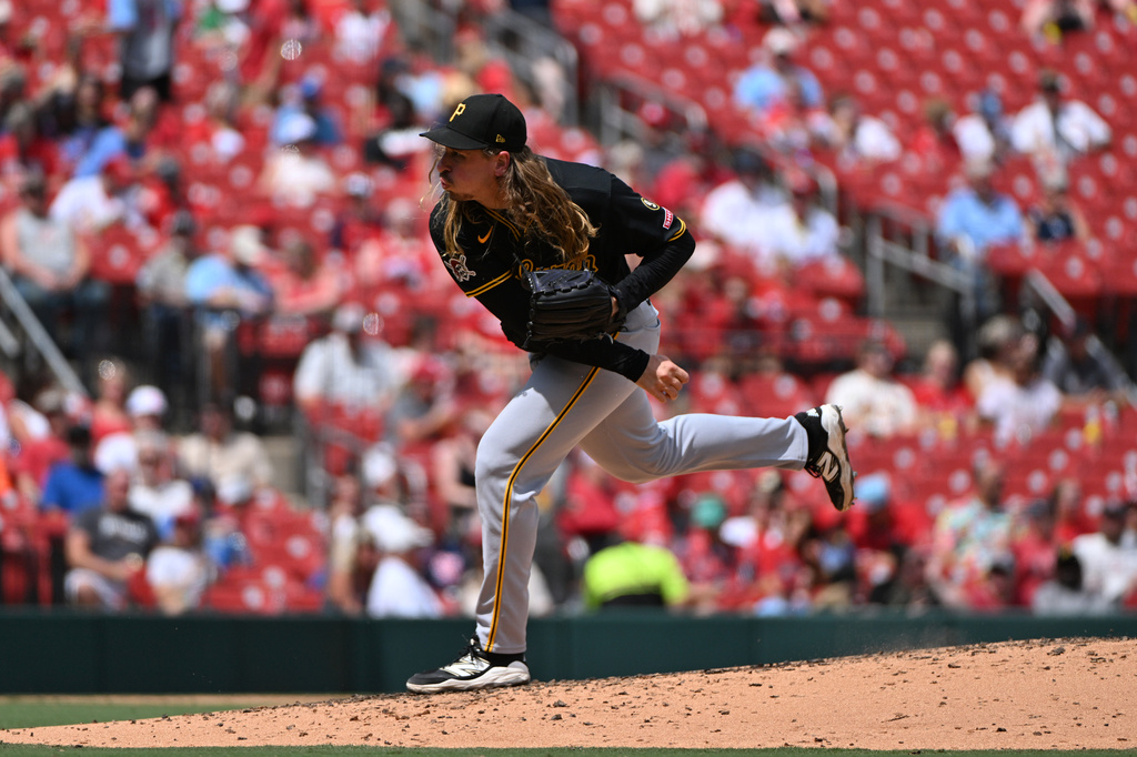 Pittsburgh Pirates pitcher Lake Bachar delivers during the fourth inningof a baseball game against the St. Louis Cardinals, Saturday, Aug. 29, 2026, in St. Louis. (AP Photo/Jeff Le)