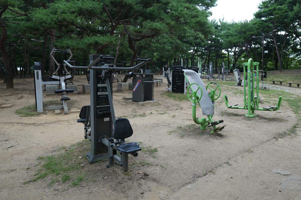 The outdoor fitness equipments are empty due to the heat in Goyang, South Korea, Wednesday, Aug. 5, 2026. (AP Photo/Lee Jin-man)