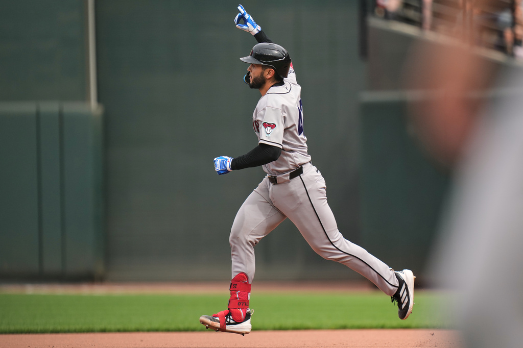 Arizona Diamondbacks' Adrian del Castillo rounds the bases after hitting a two-run home run during the 10th inning of a baseball game against the Baltimore Orioles, Wednesday, April 15, 2026, in Baltimore. (AP Photo/Stephanie Scarbrough)