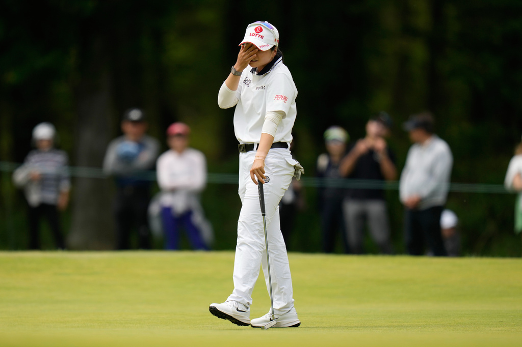 Hye-jin Choi, of South Korea, reacts after missing a putt on the 16th hole after the final round of the Mizuho Americas Open golf tournament, Sunday, May 10, 2026, in West Caldwell, N.J. (AP Photo/Seth Wenig)