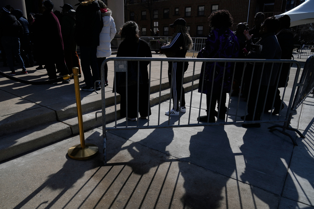 Visitors wait on a line during public visitation for Reverend Jesse Jackson at Rainbow/PUSH Coalition in Chicago, Friday, Feb. 27, 2026. (AP Photo/Nam Y. Huh)
