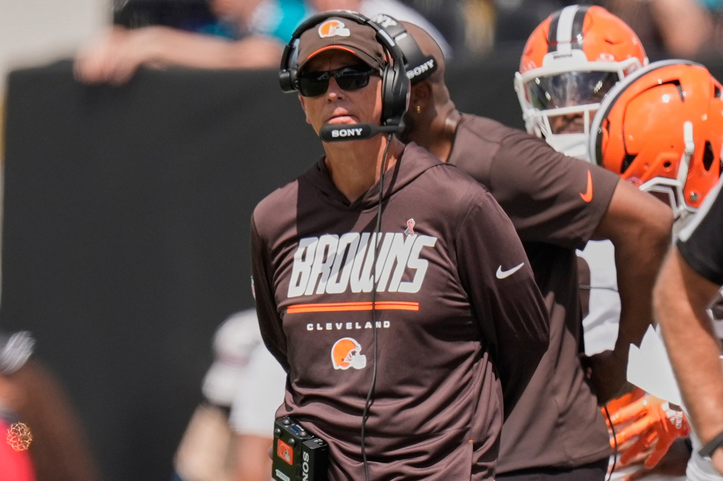 Cleveland Browns head coach Todd Monken looks on in the first half of an NFL football game against the Jacksonville Jaguars, Sunday, Sept. 13, 2026, in Jacksonville. (AP Photo/Mike Stewart)