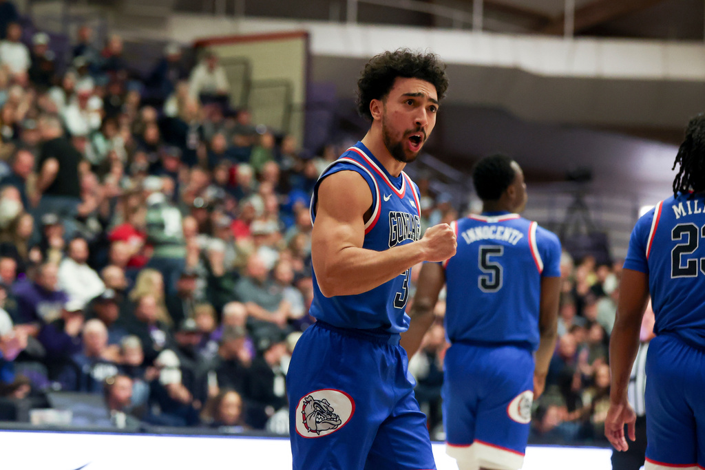 Gonzaga guard Braeden Smith (3) reacts during the second half of an NCAA college basketball game against Portland in Portland, Ore., Wednesday, Feb. 4, 2026. (AP Photo/Amanda Loman)