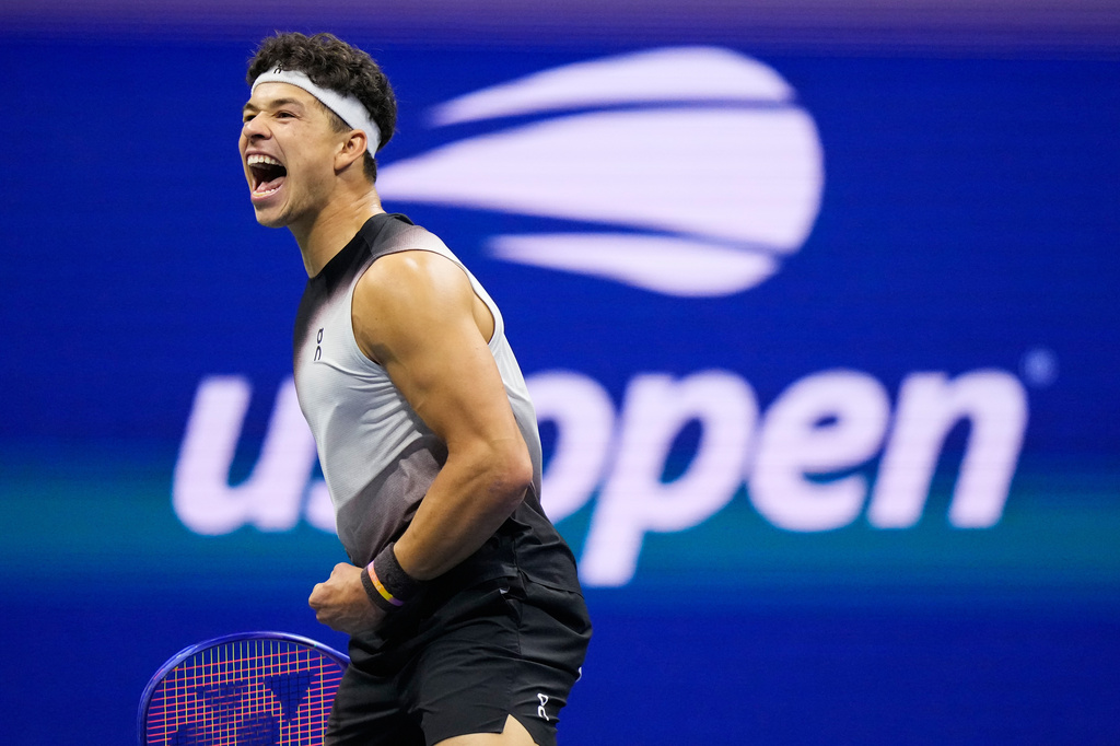 Ben Shelton, of the United States, reacts during the second set during the men's singles semifinals of the U.S. Open tennis championships against Frances Tiafoe, of the United States, Friday, Sept. 11, 2026, in New York. (AP Photo/Frank Franklin II)