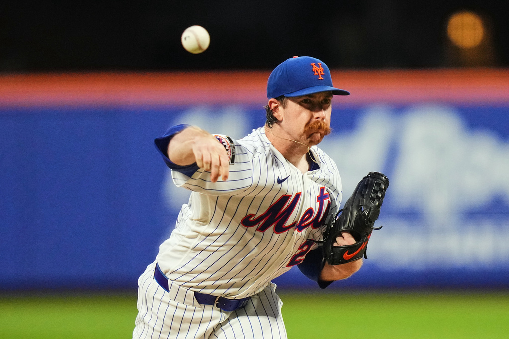 New York Mets' Nolan McLean pitches during the second inning of a baseball game against the San Diego Padres Monday, Aug. 17, 2026, in New York. (AP Photo/Frank Franklin II)