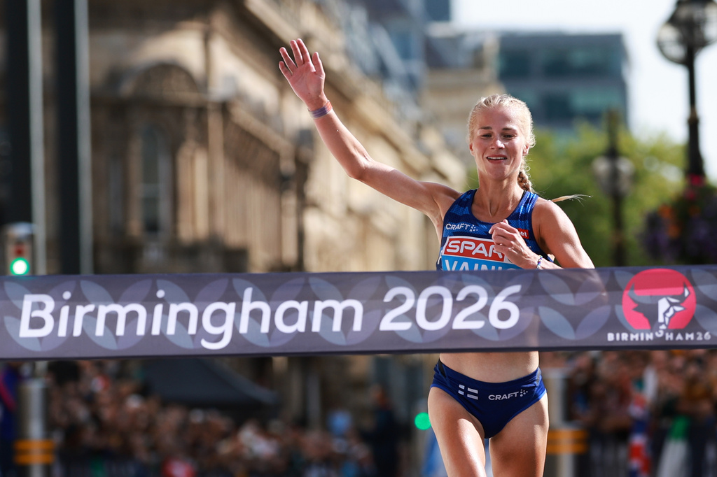 Alisa Vainio of Finland wins the women's marathon at the European Athletics Championships in Birmingham, England, Sunday, Aug. 16, 2026. (AP Photo/Morgan Harlow)