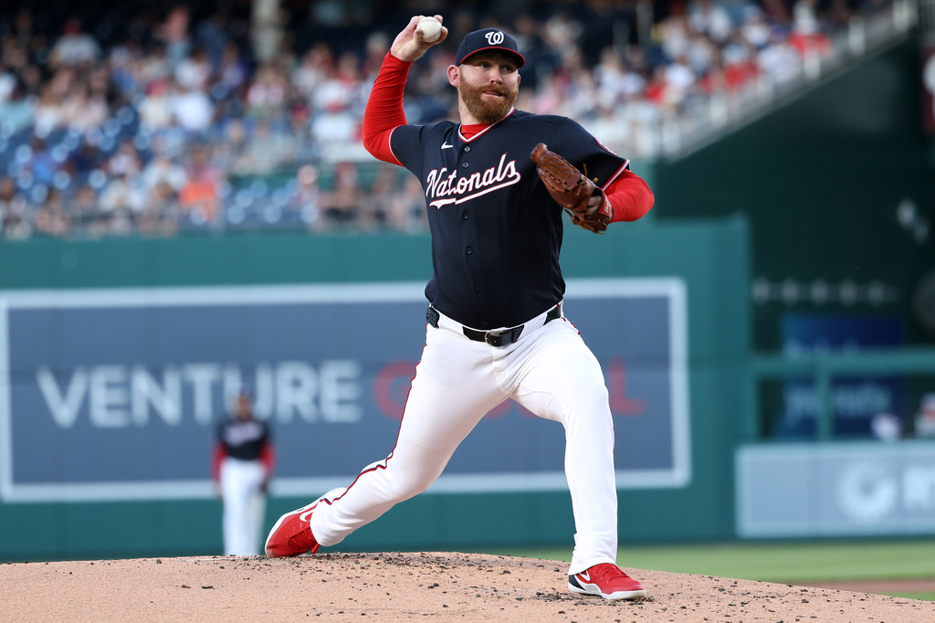 Washington Nationals pitcher Zack Littell throws during the second inning of a baseball game against the San Francisco Giants, Friday, April 17, 2026, in Washington. (AP Photo/Daniel Kucin Jr.)
