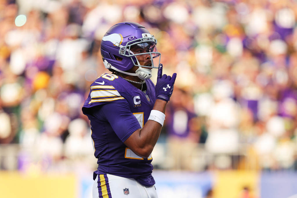Minnesota Vikings wide receiver Justin Jefferson. Celebrates his touchdown catch during the first half of an NFL football game against the Green Bay Packers, Sunday, Sept. 13, 2026, in Minneapolis, Minn. (AP Photo/Bailey Hillesheim)