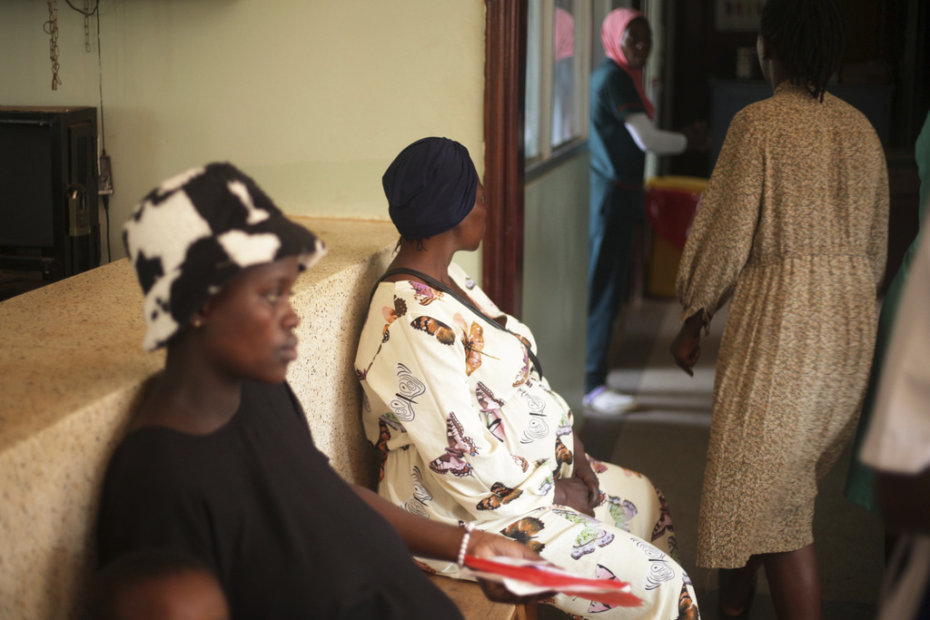 Pregnant women in labor wait for delivery at Wakiso Health Centre IV in Kampala, Uganda, Tuesday, July 22, 2025. (AP Photo/Patrick Onen)