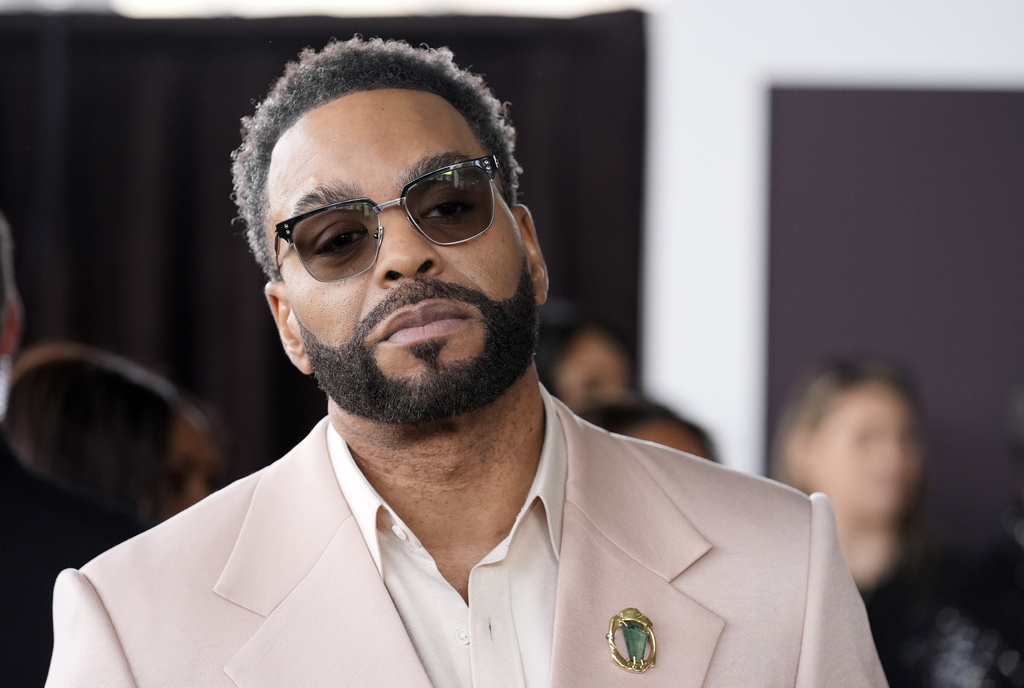 FILE - Host Method Man poses at the 2024 Essence Black Women in Hollywood Awards at the Academy Museum, March 7, 2024, in Los Angeles. (AP Photo/Chris Pizzello, File)