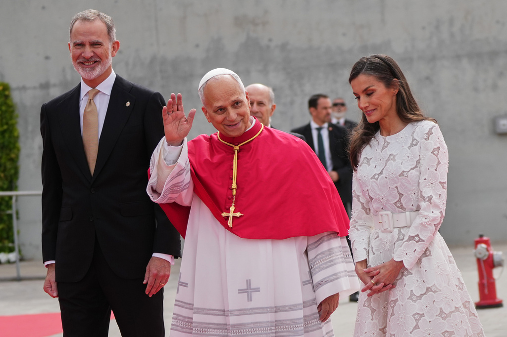 Pope Leo XIV is welcomed by Spain's King Felipe VI and Queen Letizia upon his arrival at Adolfo Suarez Madrid-Barajas International Airport in Madrid, Saturday, June 6, 2026, marking the start of his seven-day apostolic journey to mainland Spain and the Canary Islands. (AP Photo/Alessandra Tarantino)