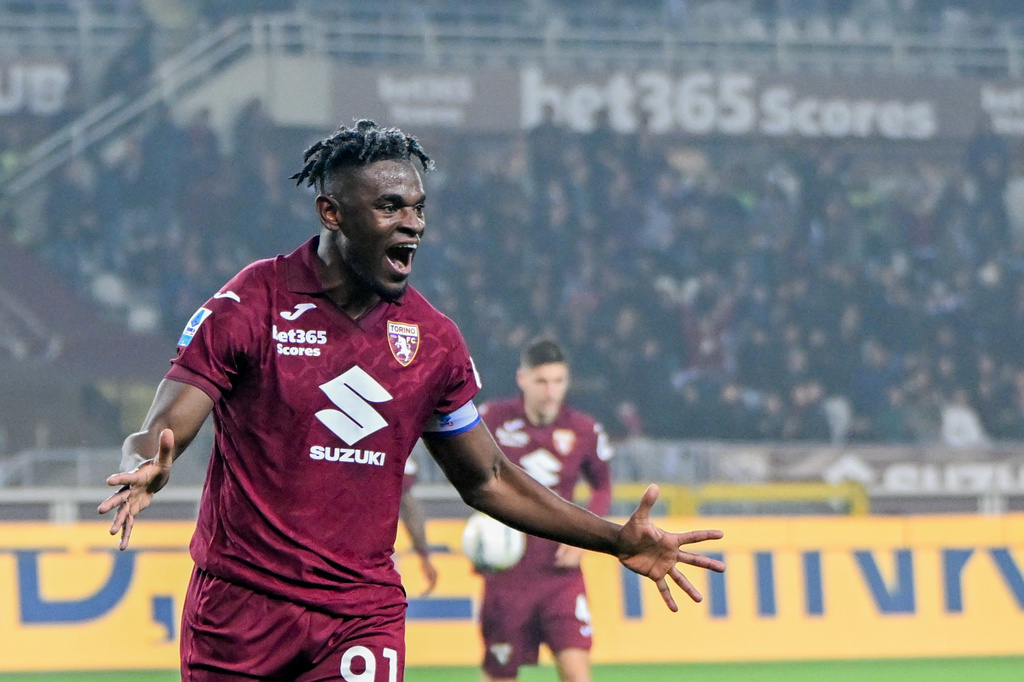 Torino's Duvan Zapata celebrates after scoring a goal during the Italian Serie A soccer match between Torino and Lazio in Turin, Italy, Sunday, March 1, 2026. (Tano Pecoraro/LaPresse via AP)