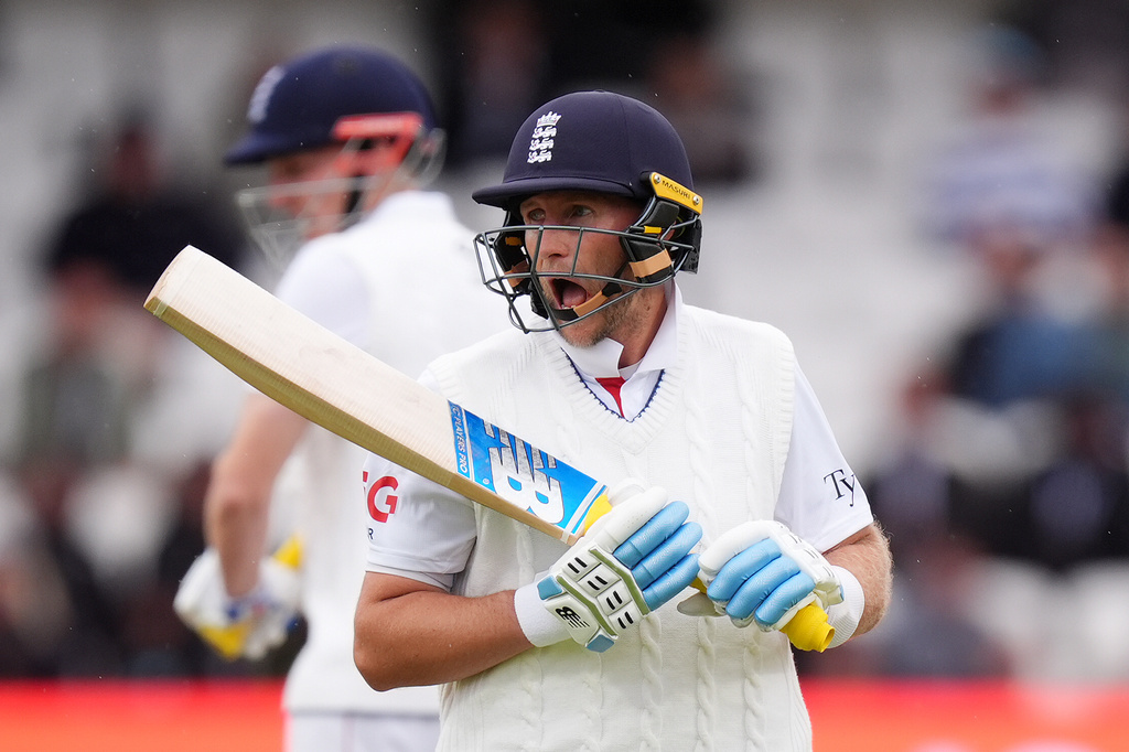 England's Joe Root leaves the pitch after being bowled out by Pakistan's Khurram Shahzad on day two of the first Test match between England and Pakistan in Leeds, England, Thursday Aug. 20, 2026. (Mike Egerton/PA via AP)