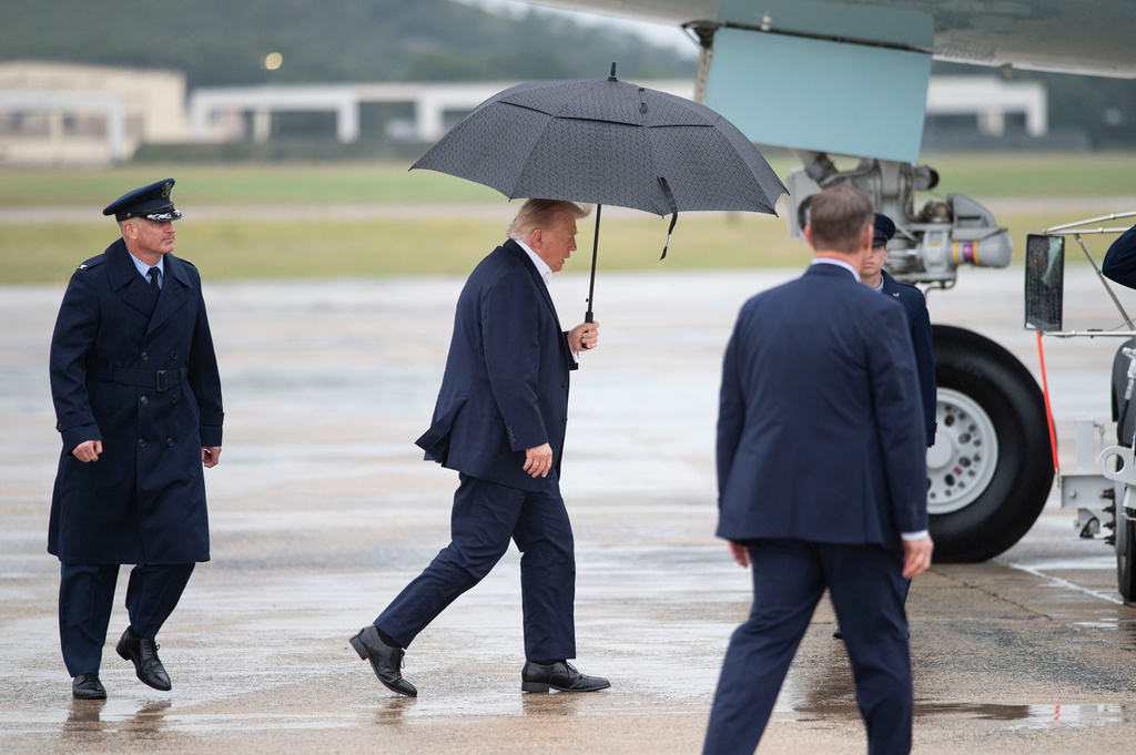 President Donald Trump walks to board Air Force One at Joint Base Andrews, Md., Sunday, Sept. 27, 2026. (AP Photo/Cliff Owen)
