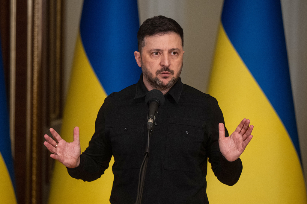 Ukraine's President Volodymyr Zelenskyy speaks during a briefing in Kyiv, Ukraine, Saturday, Jan. 3, 2026. (AP Photo/Danylo Antoniuk)
