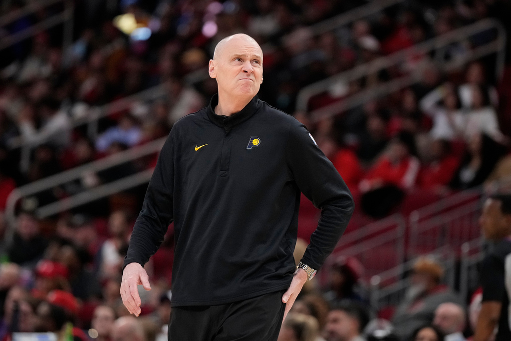Indiana Pacers head coach Rick Carlisle during the first half of an NBA basketball game Monday, Dec. 29, 2025, in Houston. (AP Photo/Karen Warren)