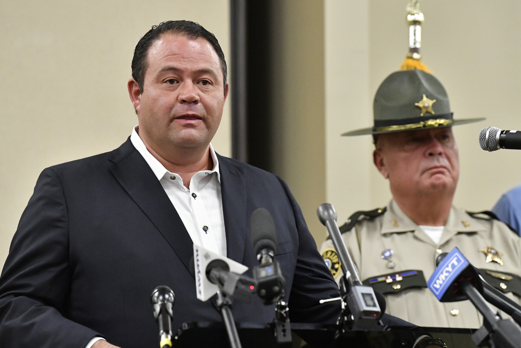 Man accused of shooting 5 on Kentucky interstate vowed to 'kill a lot