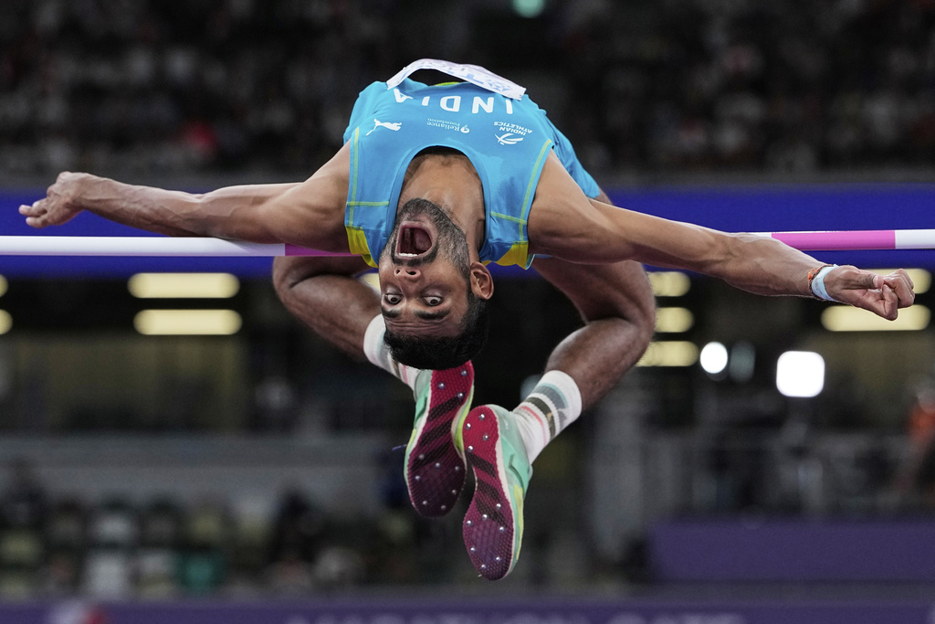 India's Sarvesh Anil Kushare competes in the men's high jump qualification at the World Athletics Championships in Tokyo, Sunday, Sept. 14, 2025. (AP Photo/Ashley Landis)