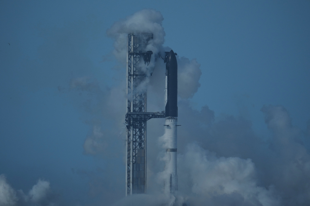 SpaceX's mega rocket Starship stands ready but was aborted before liftoff, in Starbase, Texas, Thursday, July 16, 2026. (AP Photo/Eric Gay)