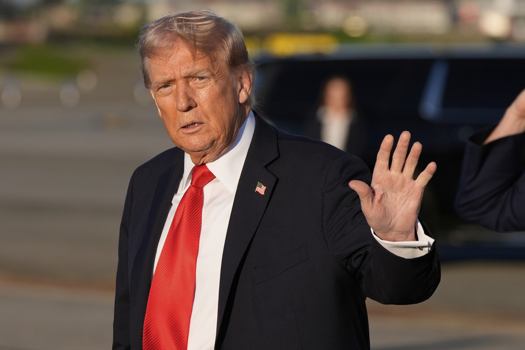 President Donald Trump arrives on Air Force One at LaGuardia Airport, Thursday, Sept. 11, 2025, in New York. (AP Photo/Alex Brandon)