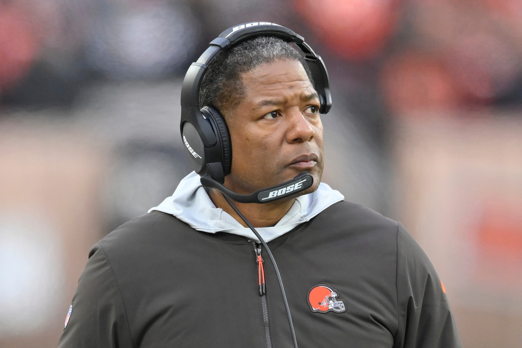 FILE - Cleveland Browns defensive coordinator Steve Wilks walks on the sideline during an NFL football game against the Cincinnati Bengals, Sunday, Dec. 8, 2019, in Cleveland. (AP Photo/David Richard)