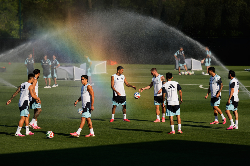 Argentina national team members work out during practice for the FIFA World Cup soccer Wednesday, June 3, 2026, in Kansas City, Kan.. (AP Photo/Charlie Riedel)
