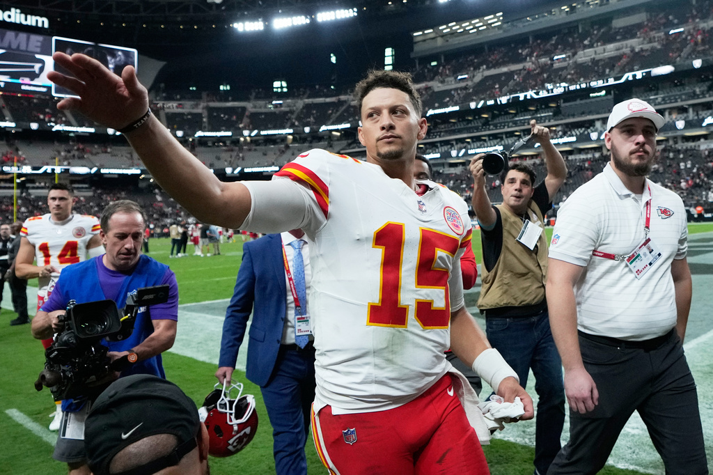 Kansas City Chiefs quarterback Patrick Mahomes (15) waves as he walks off the field after an NFL football game against the Las Vegas Raiders in Las Vegas, Sunday, Oct. 4, 2026. (AP Photo/John Locher)