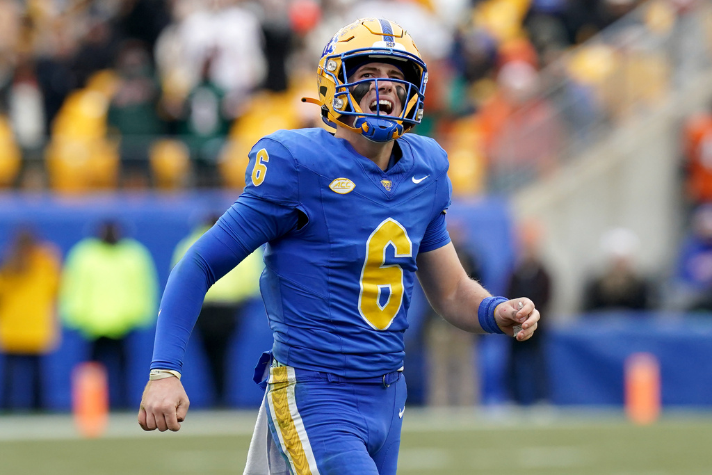 East Carolina is back in the Military Bowl for a 2nd straight year, this time against Pitt