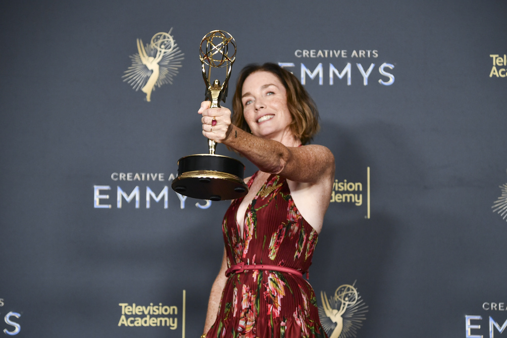 Julianne Nicholson poses in the press room with the award for outstanding guest actress in a comedy series for "Hacks" during night one of the Creative Arts Emmy Awards on Saturday, Sept. 6, 2025, in Los Angeles. (Photo by Richard Shotwell/Invision/AP)