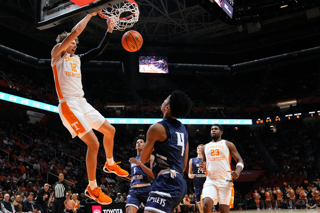 No. 20 Tennessee's Cade Phillips will have shoulder surgery and miss rest of season