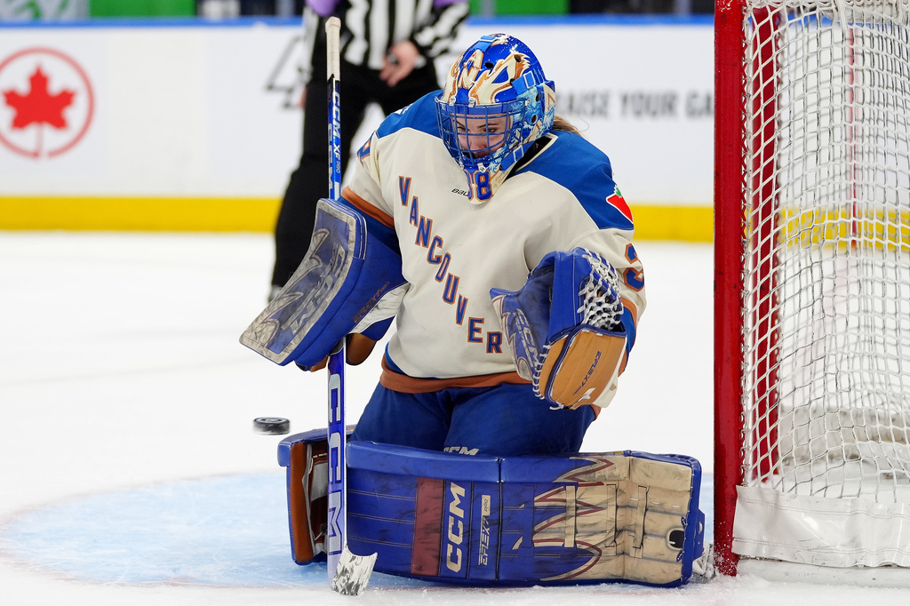 Vancouver Goldeneyes goaltender Emerance Maschmeyer makes a save during second-period PWHL hockey game action against the Toronto Sceptres in Toronto, Saturday, Jan. 17, 2026. (Frank Gunn/The Canadian Press via AP)