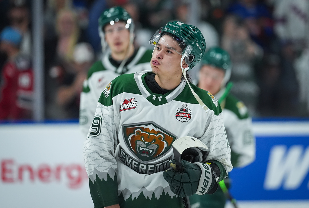Everett Silvertips' Zackary Shantz reacts after losing to the Kitchener Rangers during the Memorial Cup final hockey game in Kelowna, British Columbia, on Sunday, May 31, 2026. (Darryl Dyck/The Canadian Press via AP)