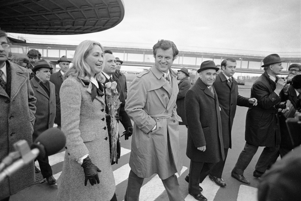FILE - Sen. Edward Kennedy, D-Mass, center, with his wife, Joan Kennedy, and Russia's Chief of International Relations Vasily Vysotin, third from left, at the airport, Thursday, April 18, 1974, Moscow, Russia. The men on the right and left of Mr. Kennedy are unidentified. (AP Photo/BY, File)