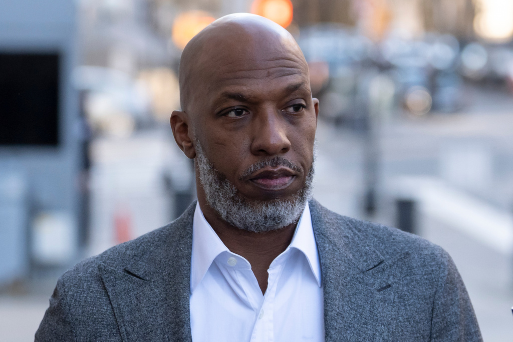 Portland Trail Blazers' head coach Chauncey Billups arrives at Brooklyn federal court, Monday, Nov. 24, 2025, in New York. (AP Photo/Yuki Iwamura)
