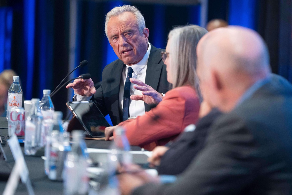 U.S. Secretary of Health and Human Services Robert F. Kennedy Jr. speaks during the Western Governors' Association meeting Thursday, Nov. 20, 2025, in Scottsdale, Ariz. (AP Photo/Rebecca Noble)